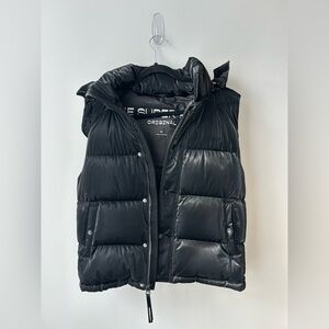 Aritzia The Super Puff™ Vest - Liquid Shine black